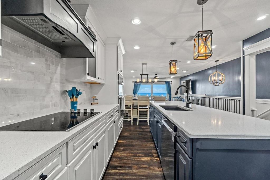 Newly Remodeled Beachfront Townhome - Sleeps 14 ปานามาซิตี้บีช ภายนอก รูปภาพ