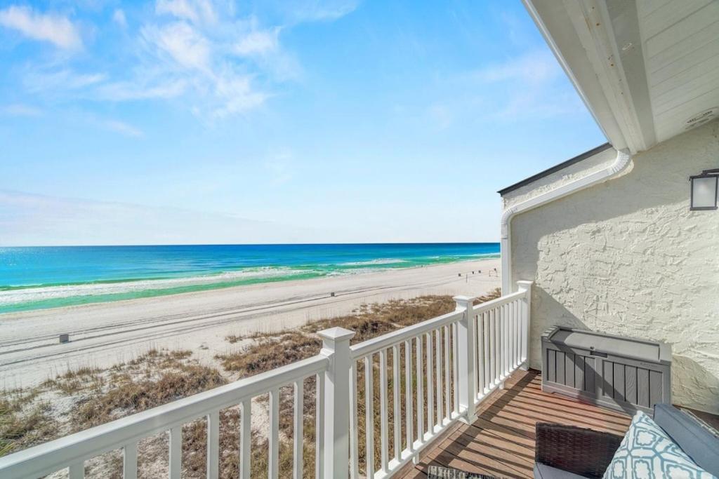 Newly Remodeled Beachfront Townhome - Sleeps 14 ปานามาซิตี้บีช ภายนอก รูปภาพ