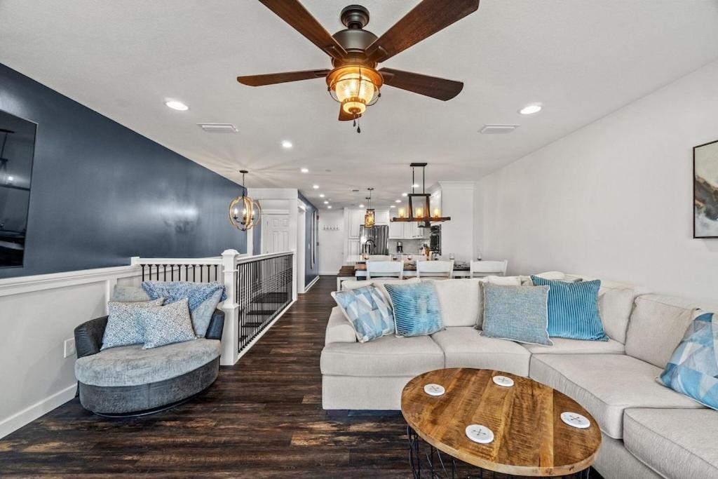 Newly Remodeled Beachfront Townhome - Sleeps 14 ปานามาซิตี้บีช ภายนอก รูปภาพ
