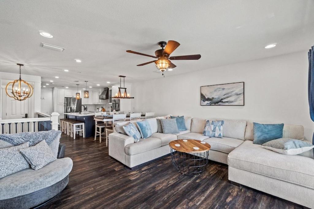 Newly Remodeled Beachfront Townhome - Sleeps 14 ปานามาซิตี้บีช ภายนอก รูปภาพ