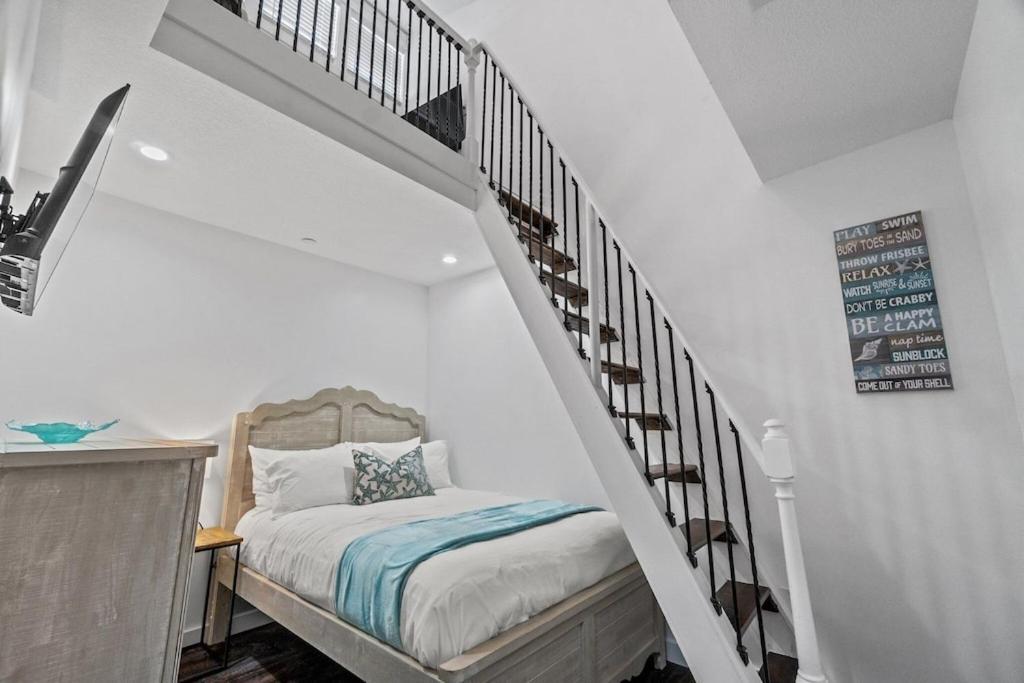 Newly Remodeled Beachfront Townhome - Sleeps 14 ปานามาซิตี้บีช ภายนอก รูปภาพ
